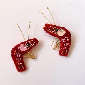 Shrimp brooch // hand embroidered felt beadwork red fish/crustacean/shellfish beaded nautical statement jewelry/pin/button
