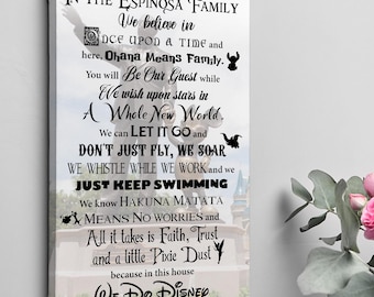 Lienzo enmarcado con frases de Disney: decoración de pared familiar, regalo personalizado. En esta casa, hacemos Disney.