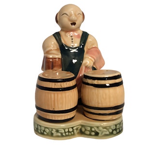Brewmaster Salt and Pepper, Beer Shakers, Winemaker with Barrels, Ceramic, 3-piece Set, Japan