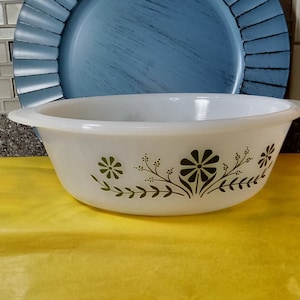 Vintage Glasbake Crazy Daisy Casserole Dish: White Milk Glass, 2 Qt