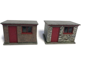 KX071-OO Small Brick/Stone Lineside Huts/Sheds (Pack of 2) For OO Gauge Model Railway & 1:76 Scale