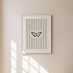 Vintage Butterfly Print Stripped Abstract Butterfly Wall Art Cottage Core Print Antique Butterfly Painting Trendy Decor Living Room Art
