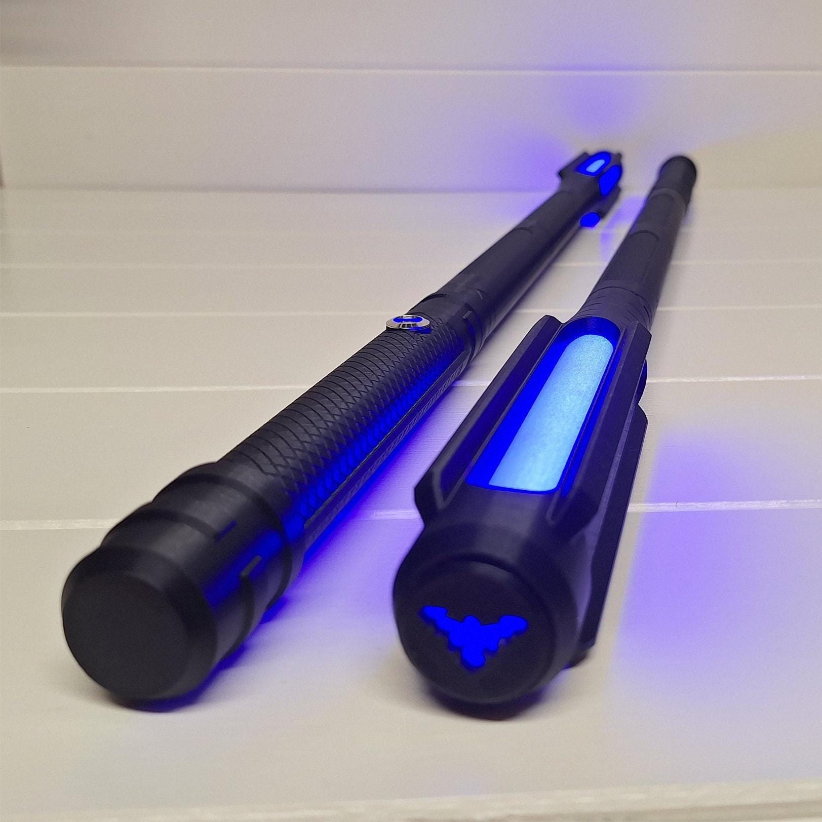 Nightwing Ecrisma Sticks V2 - LED Nightwing Costume - Nightwing Cosplay - Gotham Knights Ecrisma Sticks - Cosplay Batons