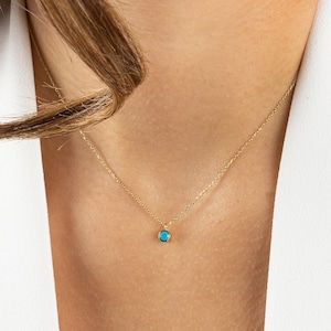 Solitär Türkis Halskette • 14k Gold Türkis Anhänger • Minimalistische Halskette • Damen Schmuck im Dezember • Muttertagsgeschenk