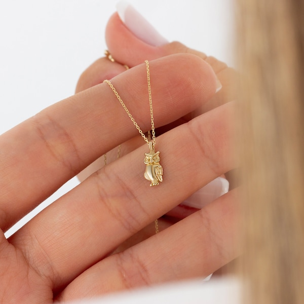 Collana con gufo in oro massiccio 14K • Gioielli minimalisti con gufo per donna • Collana con ciondolo a forma di gufo piccolo • Regalo per la festa della mamma per amante del gufo • Regalo di gufo carino