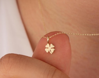 Collar de trébol de oro de 14 quilates · Colgante de trébol de cuatro hojas de oro macizo · Joyería de trébol de la suerte · Regalo de Navidad para mujer · Collar con amuleto de la buena suerte