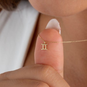 Złoty naszyjnik Gemini dla kobiet • Naszyjnik zodiakalny Gemini • Wisiorek astrologiczny ze złota 14k • Prezent ze znakiem zodiaku • Prezent świąteczny dla przyjaciela