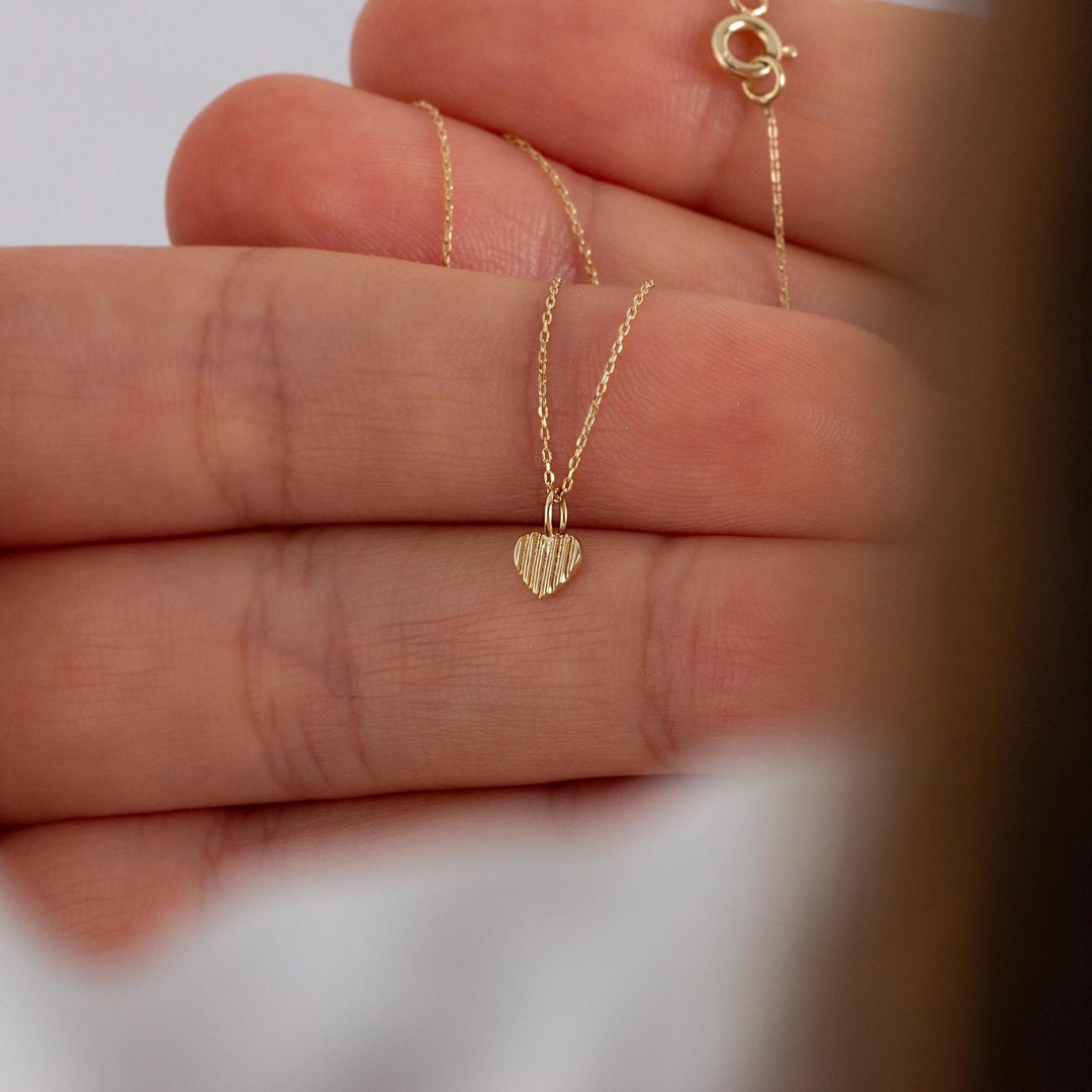 Gold Heart Textured Chain Necklace main image 1