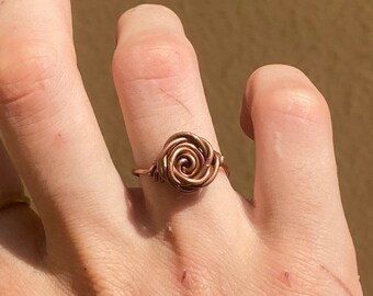 Rose ring / anello a forma di rosa / anello avvolto in rame / anelli su misura in rame / Copper rings