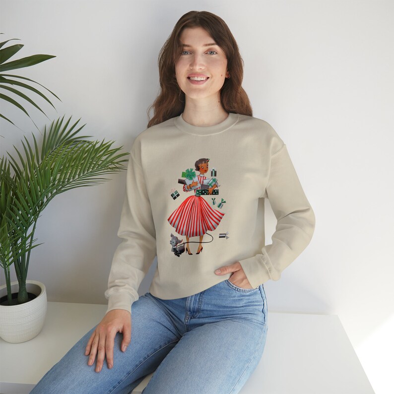 Retro 1950s Christmas Shopper Sweatshirt, Vintage Look, Unisex Heavy Blend™ Crewneck Women's Sweatshirt, Gift for Her image 6