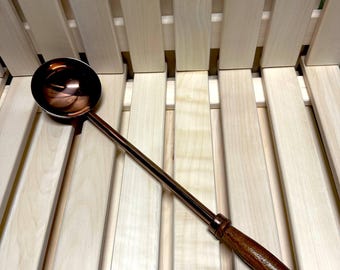 Louche de sauna en cuivre avec manche en bois, louche d'eau de sauna traditionnel, accessoire de sauna fait main