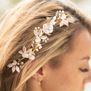 Vite per capelli per la sposa / acconciatura da sposa per il giorno del matrimonio immagine 1