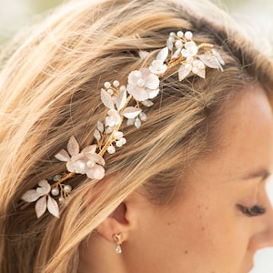 Vite per capelli per la sposa / acconciatura da sposa per il giorno del matrimonio immagine 10