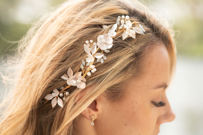 Vite per capelli per la sposa / acconciatura da sposa per il giorno del matrimonio immagine 10