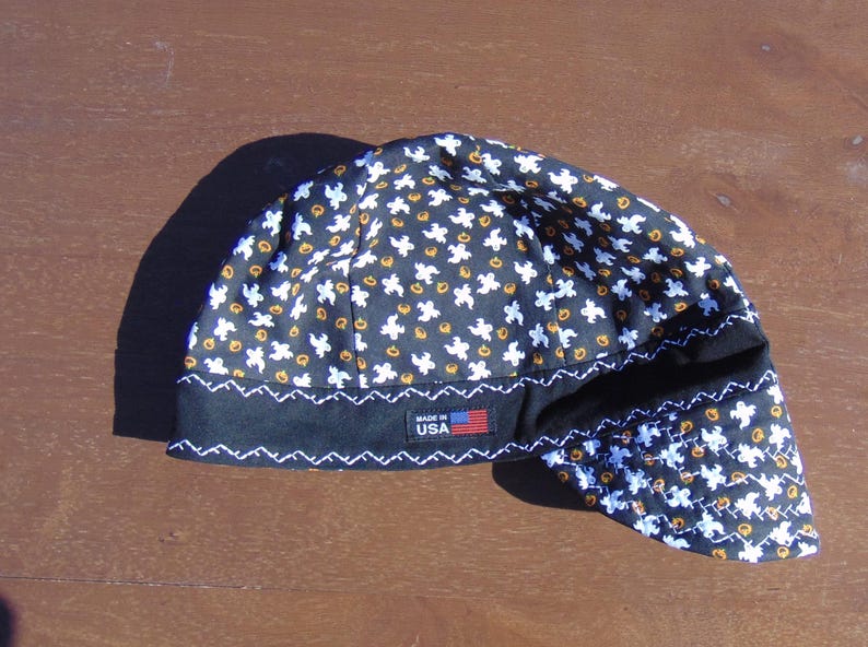 Casper Halloween Ghost Print Reverses Black With White Decorative