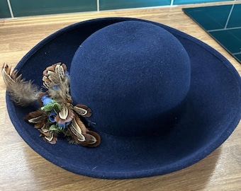Vintage 1980s Cobalt Blue Wide Brim Hat With Veil and  display picture 1