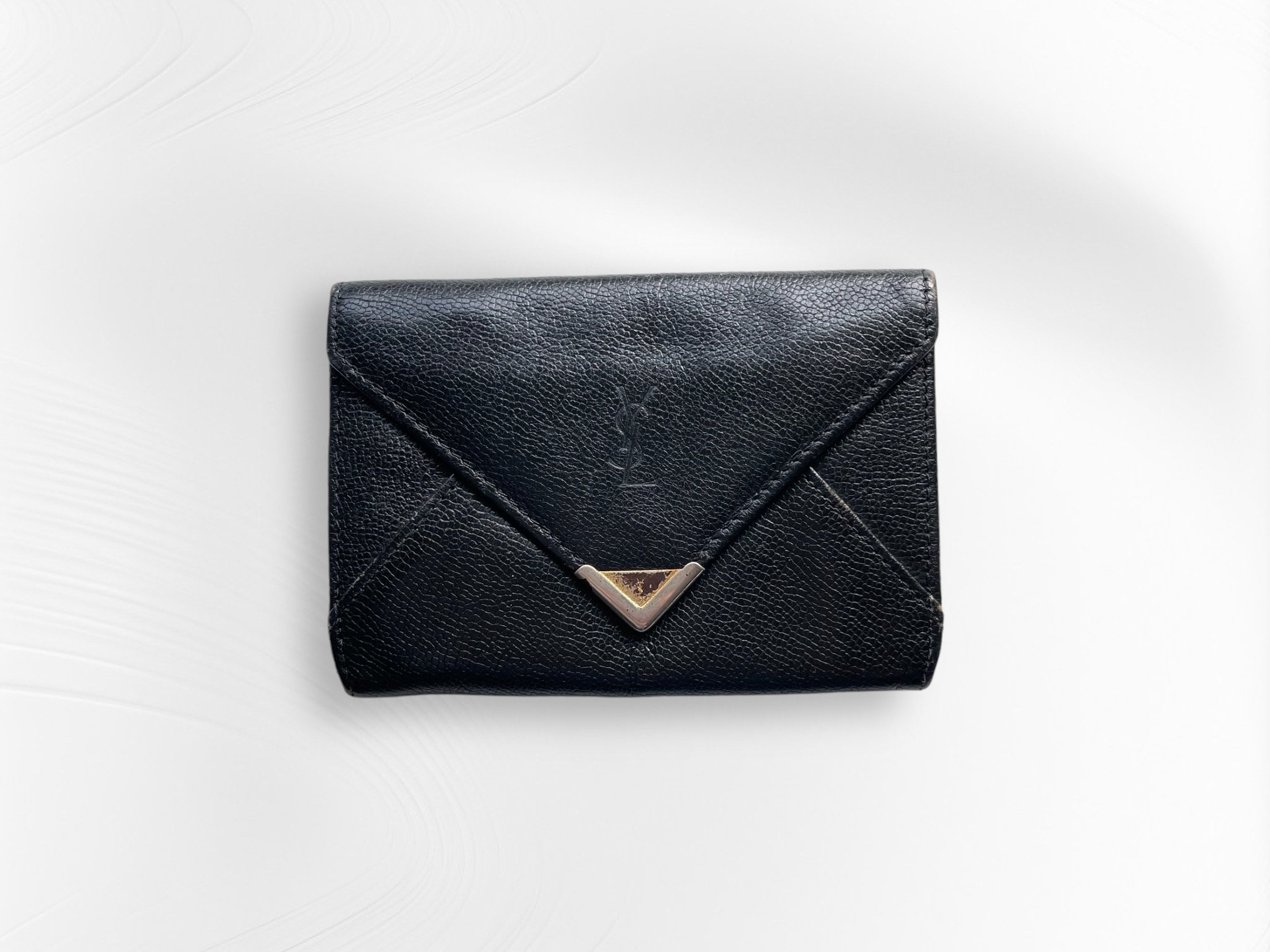 15% off Xmas Sale] Vintage Chanel Wallet with Embossed Double-C