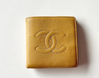 CHANEL Vintage Caviar Leather Bifold Wallet Beige