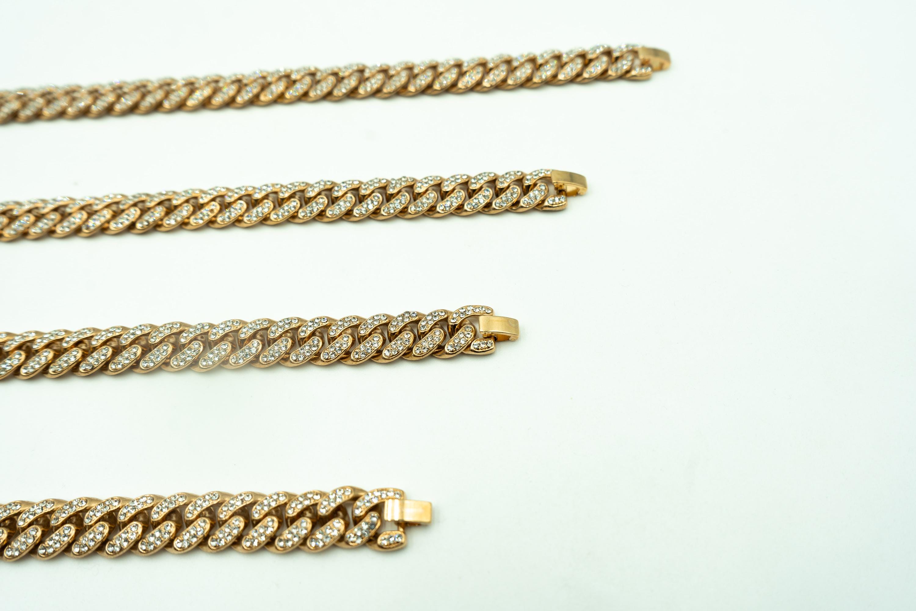Silberne Halskette Für Hund & Katze – Mit Diamant-Anhänger „K“ & Kubanischer Kette (45,7 Cm)