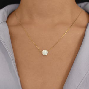 Natural Shell Flower Necklace, Dark Rose Jewellery, Mother of Pearl, Mother&#39;s Day Gift, Silver Minimalist Wedding Jewelry,Bridal Shower Gift