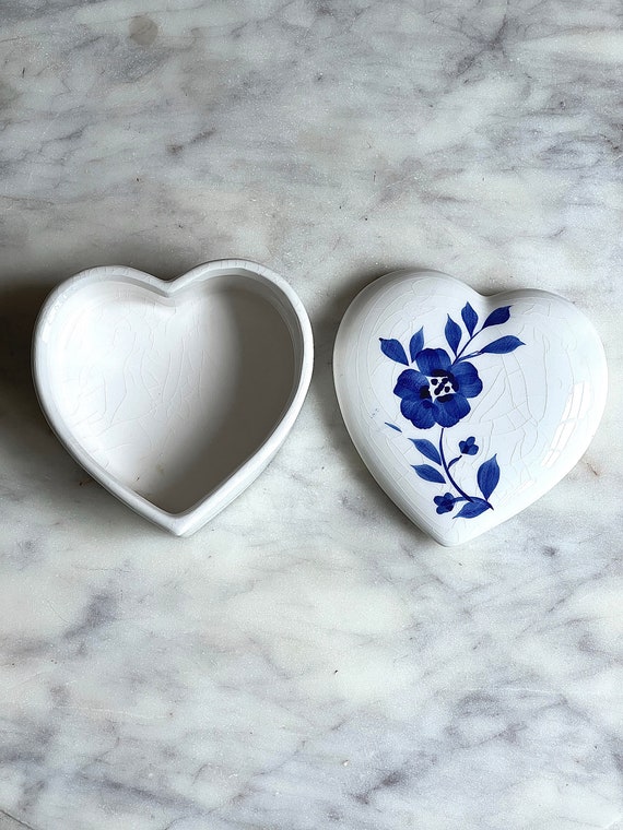 Blue and White Heart Shaped Trinket Box | Chinoise