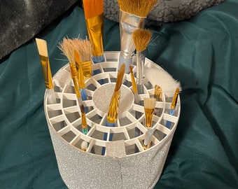 Paint brush or make-up brush organizer