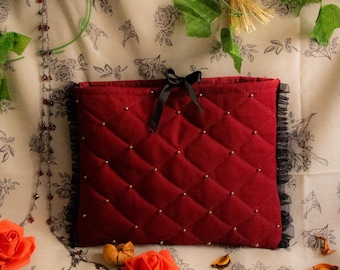 Custodia per libri trapuntata rossa / Protezione imbottita con lacci in stile corsetto gotico / Copertina per libri