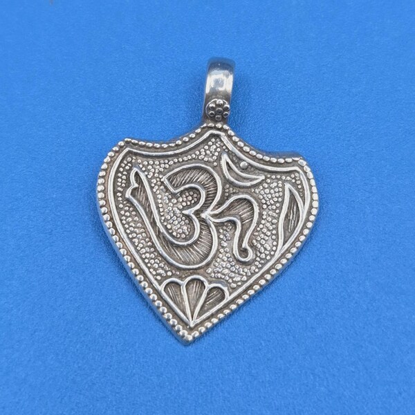 Vintage Sterling Silver OM Yoga Reiki Textured Detail Pendant 925