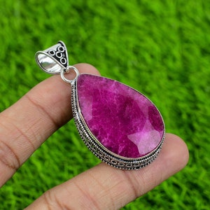 Kashmir Red Ruby Gemstone Handmade 925 Sterling Silver Pendant 925 Stamped Gemstone Republic Kashmir Red Ruby For Gift Pendant