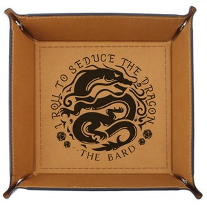 Roll to Seduce the Dragon SVG, DND SVG, Dungeons and Dragons Svg, Dnd Würfel Tray Svg, dnd Shirt, Geschenk für Ehemann, Geschenk für Freund