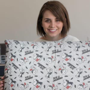 Halloween Snoopy Vampire - Stay in Place Pillow Case - Set of 2