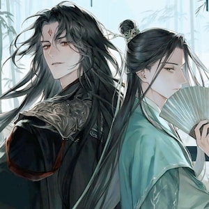 Puede incluir: Ilustración de dos figuras con largo cabello negro, vestidas con atuendos tradicionales de inspiración asiática. Una figura viste de negro con detalles ornamentados en los hombros, la otra en verde azulado, sosteniendo un abanico. El fondo presenta bambú y linternas.