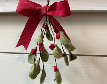 Felt Mistletoe, Christmas Decoration, Farmhouse Style, Artificial Mistletoe, Hostess/Secret Santa Gift, Gift Topper