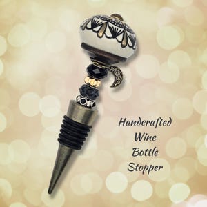 wine bottle stopper, beaded stopper, fun gift, wine accessories, gift for wine lover, bottle stopper, gift idea, wine gift, beautiful gift