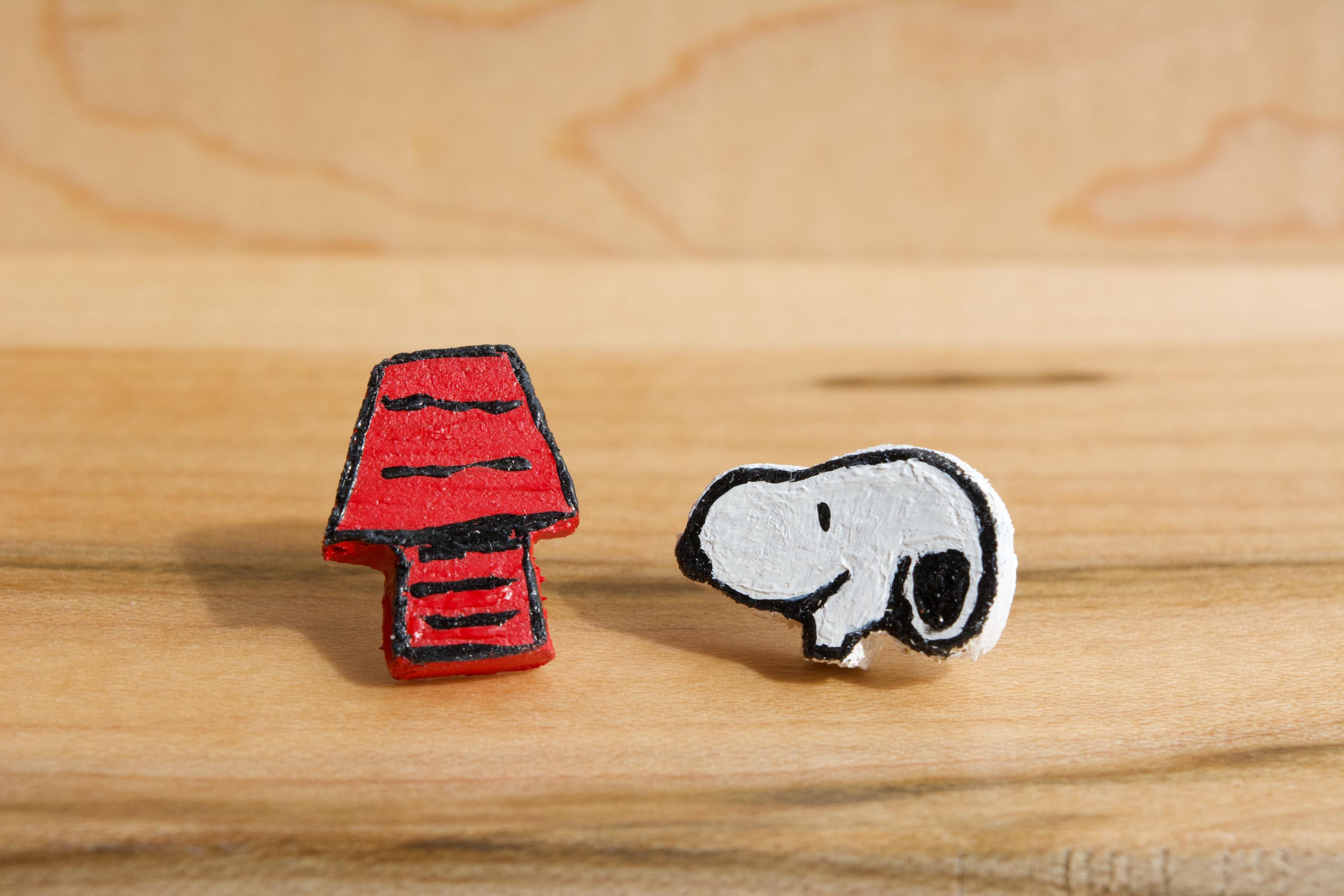 Wood carved snoopy - Etsy 日本