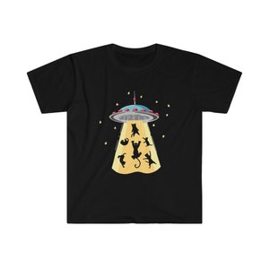 Cat Abduction: The Purrr-fect Encounter with an Alien UFO | Christmas T-Shirt