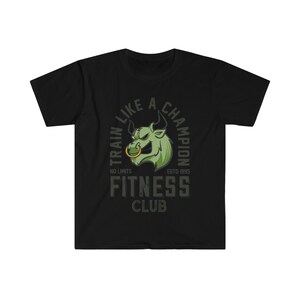 Train Like a Champion - Treten Sie unserem Fitness Club T-Shirt bei | Weihnachts T-Shirt