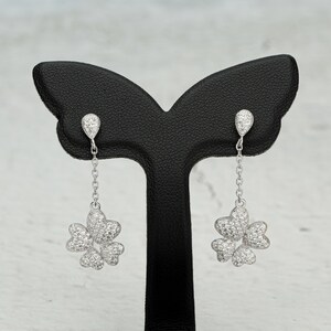 Heart Dangle Earrings - Heart Drop Earrings -Dainty Dangle Earrings- Heart Earring - Minimalist Earrings - Cute Earring -Valentines Day Gift