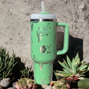 Aztec 40oz Stanley tumbler with longhorns and cactus, western.