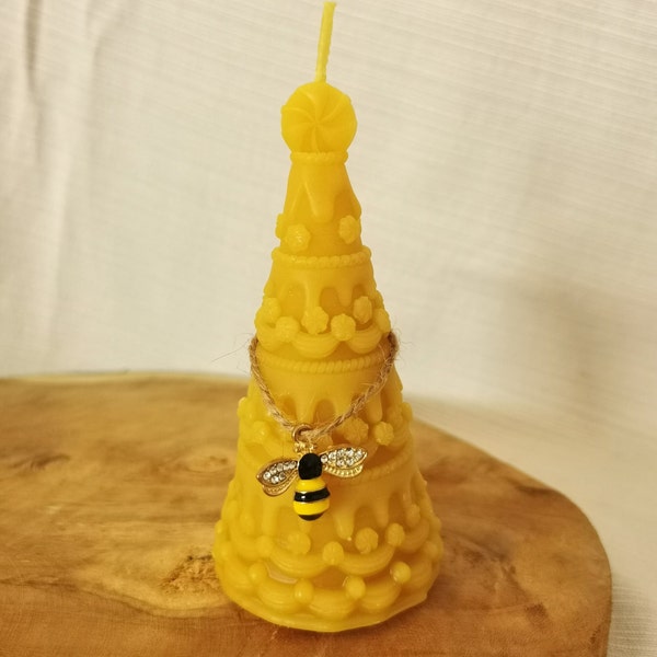 Handgefertigte Bienenwachs-Kerze im Design eines Weihnachtsbaumes aus Süßigkeiten, 100% reines und natürliches Wachs