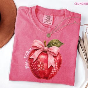 Lehrer-Shirt mit Apfel-Patchwork-Motiv, Geschenk für Lehrer, Schulanfangs-Shirt, Apple-Print-Shirt, Geschenk für Lehrer, Preppy-Lehrer-Shirt
