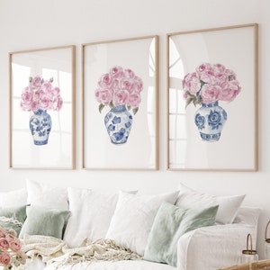 Arte de pared chinoiserie azul, juego de 3 pósteres de rosas de acuarela, decoración artística de jarrón de porcelana china, regalo para ella, decoración moderna de estilo Hampton para el hogar