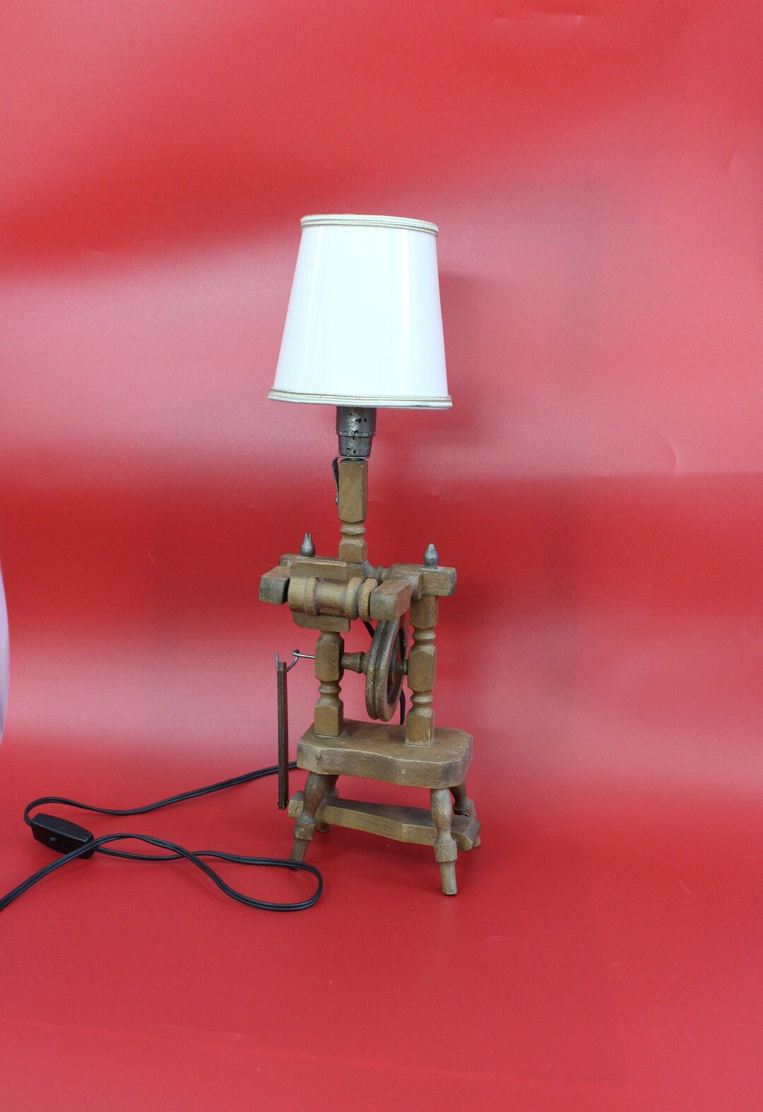 Vintage Table Lamp , Mid Century Lamp, Antique Lamp, Small Lamp, Wood