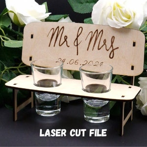 File tagliato al laser - Panca per liquori personalizzabile come regalo di nozze e per gli invitati al matrimonio in SVG, DXF e .ai