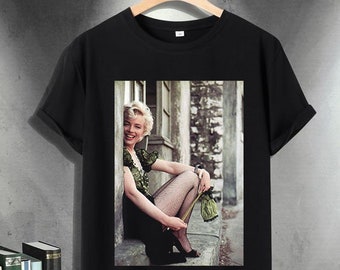 Marilyn Monroe Shirt - Retro Hollywood Star Shirt - Vintage Lolipop Shirt - Bubble Gum Shirt, Marilyn Monroe 90s Graphic Tees