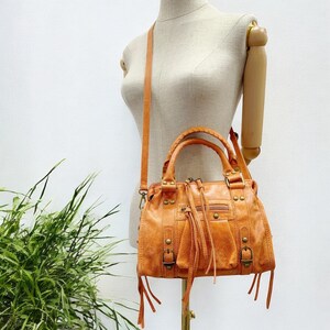 Sac à main en cuir, sac style vintage, look usé, sac bandoulière, mini sac, sac de ville, sac bandoulière, petit sac, sac bandoulière, tendance, S