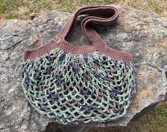 Mesh Market Bag In Camo With Solid Brown Handles