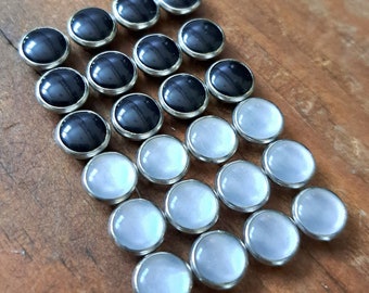 Mixed set of 24 Small petite Pearl Prong Snap Buttons 12 black and 12 white, 8.5 mm 5/16" Size 14, Pearl Snap Fasteners, Western Snaps