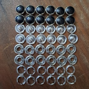 Mixed set of 24 Small petite Pearl Prong Snap Buttons 12 black and 12 white, 8.5 mm 5/16 Size 14, Pearl Snap Fasteners, Western Snaps image 3