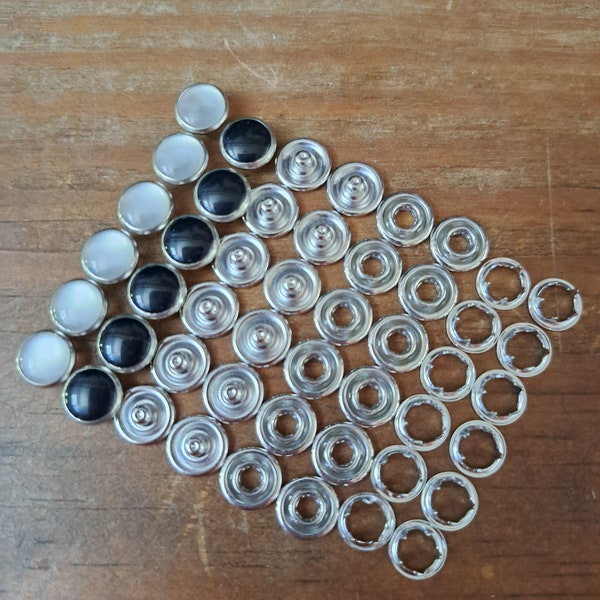 Mixed set of 12 Small petite Pearl Prong Snap Buttons 6 black and 6 white, 8.5 mm 5/16" Size 14, Pearl Snap Fasteners, Western Snaps